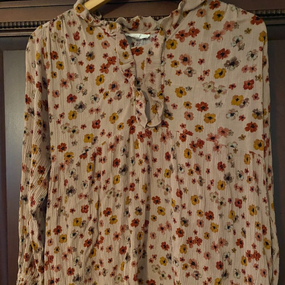 Easel Flowy Floral Top - Size Small